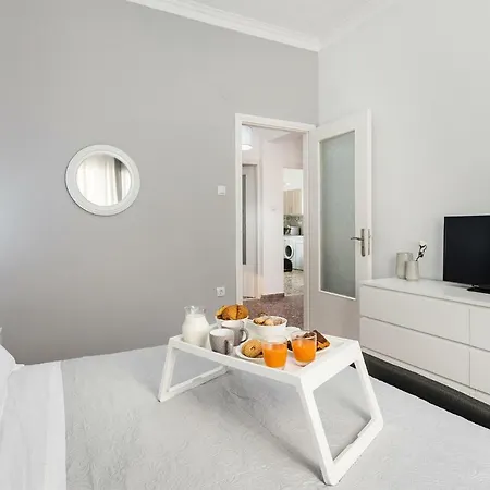 Anemelia Holiday home *